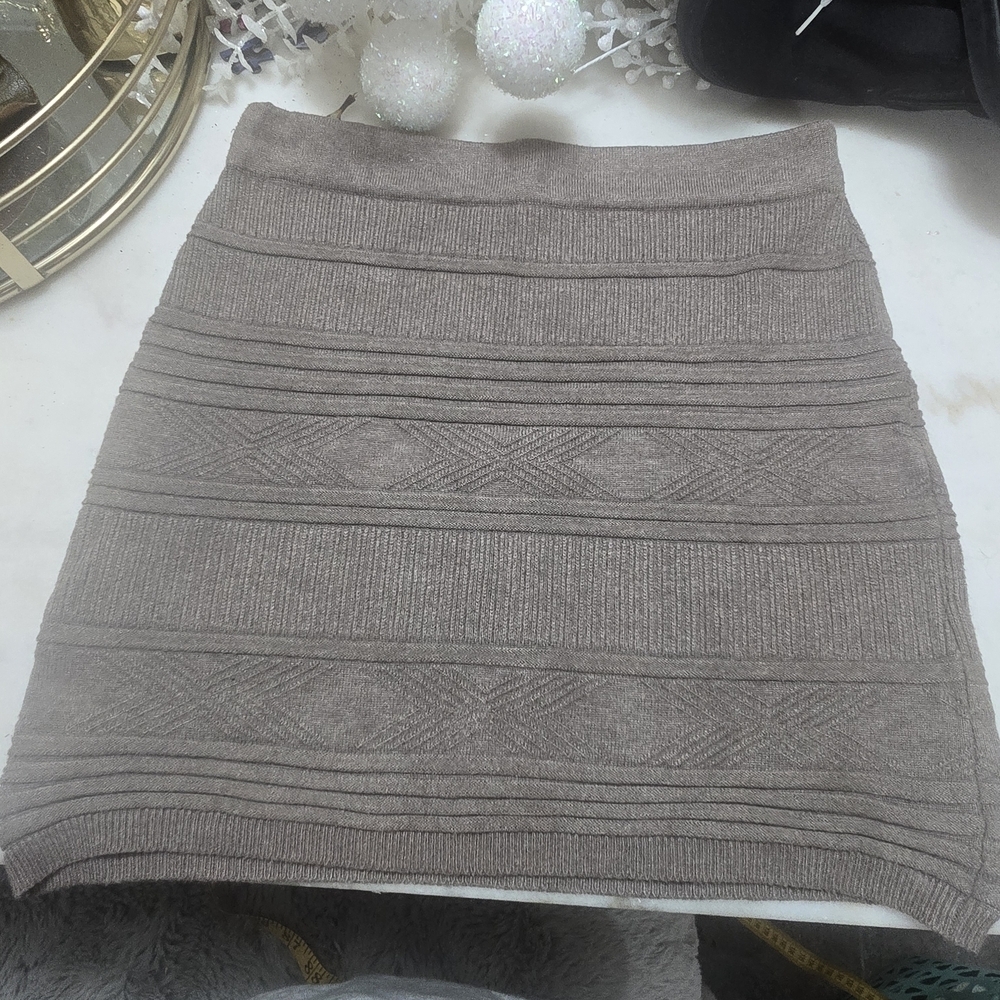 Elegant Tan Knit Skirt